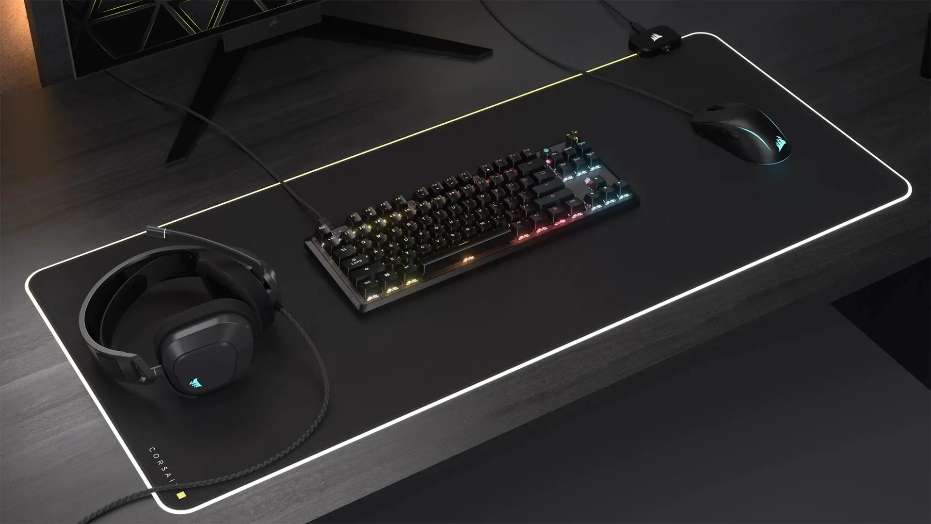 Беспроводная игровая клавиатура Corsair K70 CORE TKL