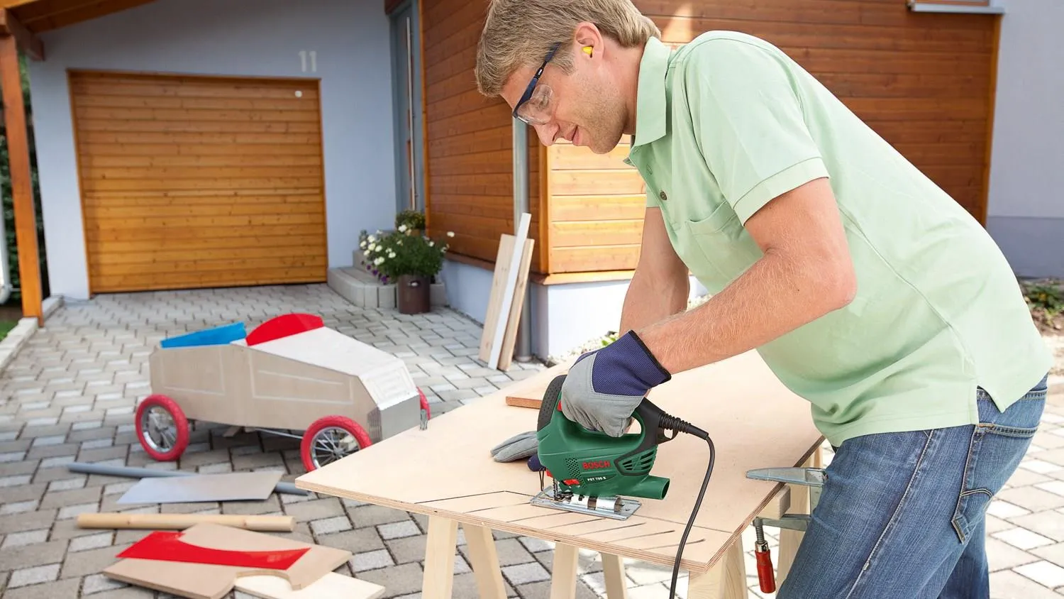 Лобзик Bosch PST 700 E 06033A0020