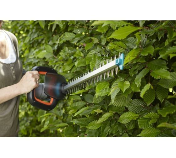 Аккумуляторные ножницы для живой изгороди Gardena 14730-55.000.00