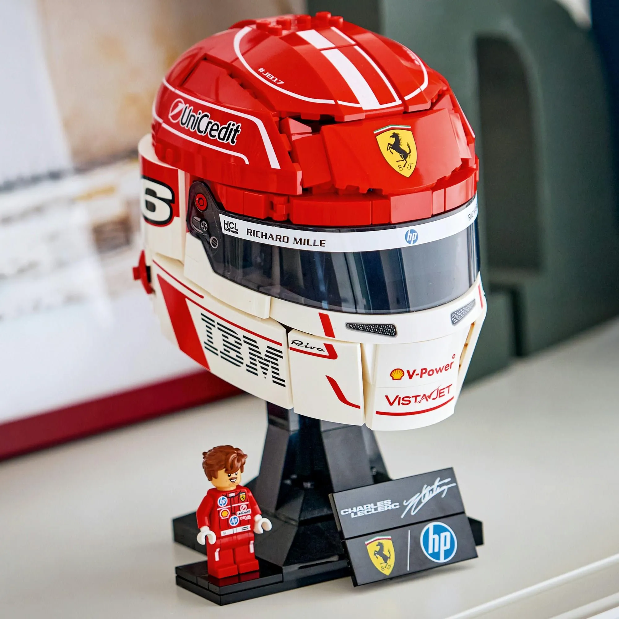 Конструктор LEGO Editions Formula 1 43014 Шлем Шарля Леклера Scuderia Ferrari HP