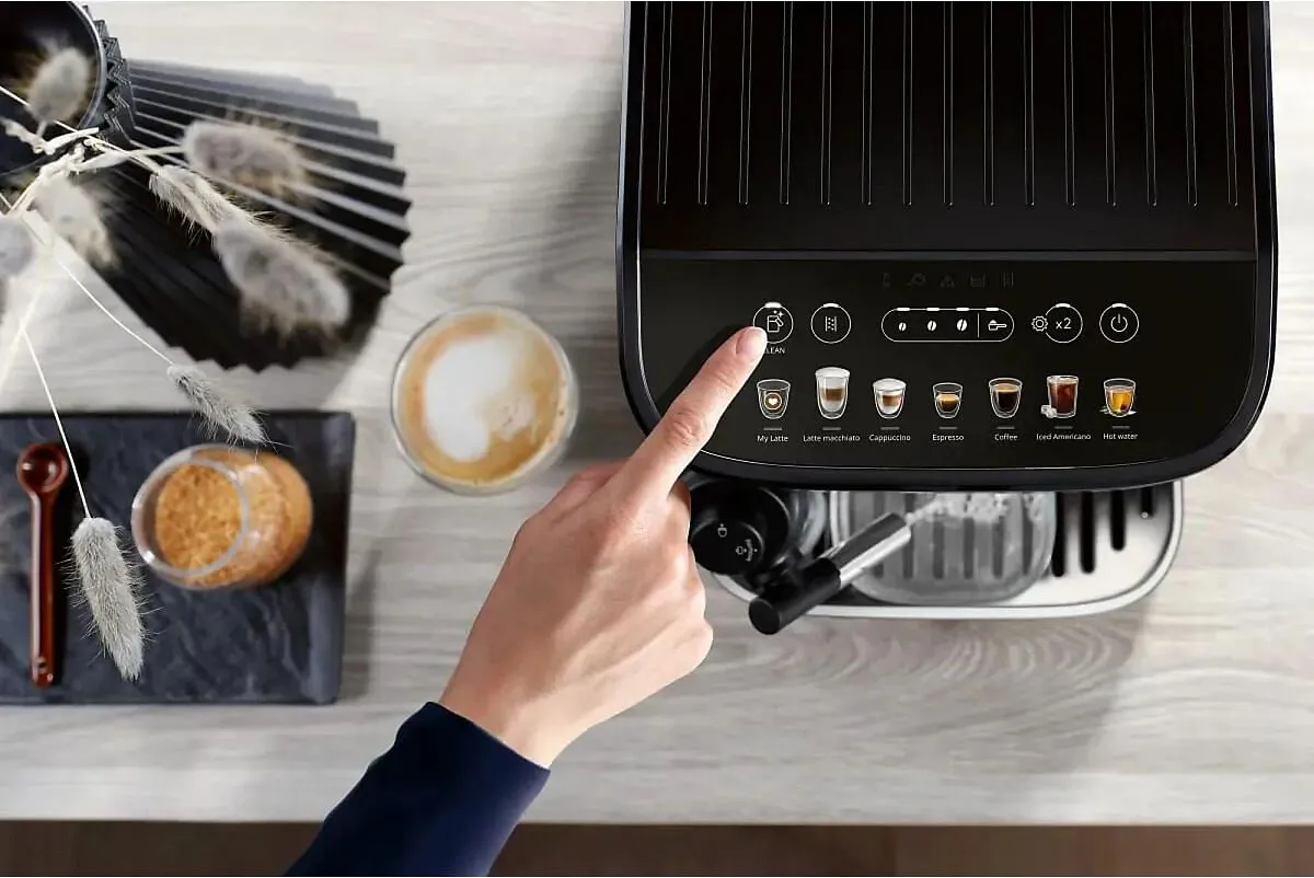 Кофемашина автоматическая De'Longhi Magnifica Evo Milk ECAM290.85.SBX