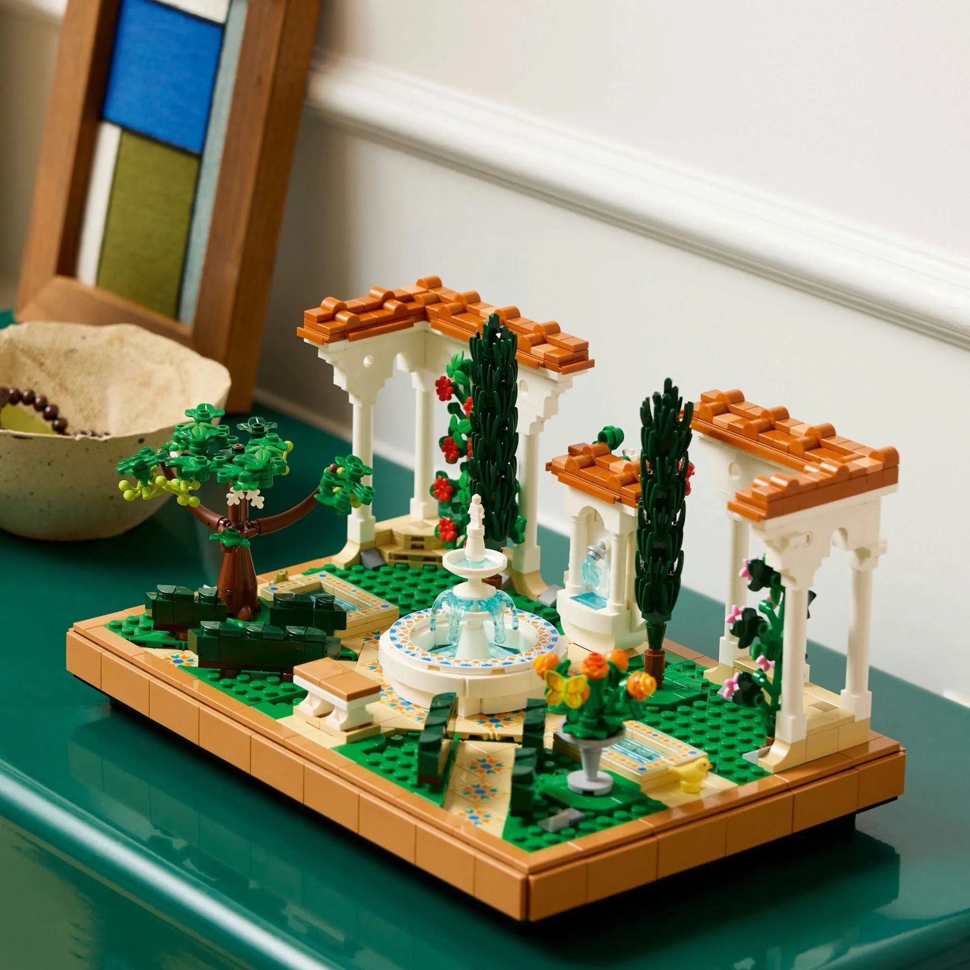 Конструктор LEGO Icons 10359 Фонтан в саду