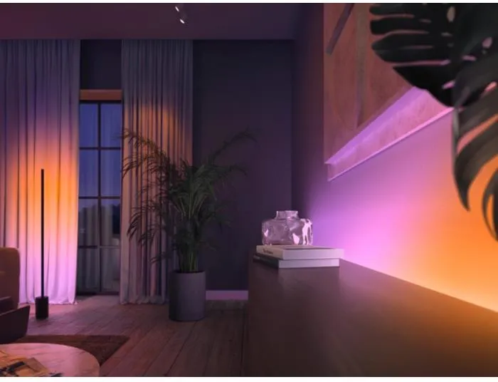 Светодиодная лента Gradient (базовый набор, 2 м) PHILIPS Hue White and Color Ambiance 8719514339965