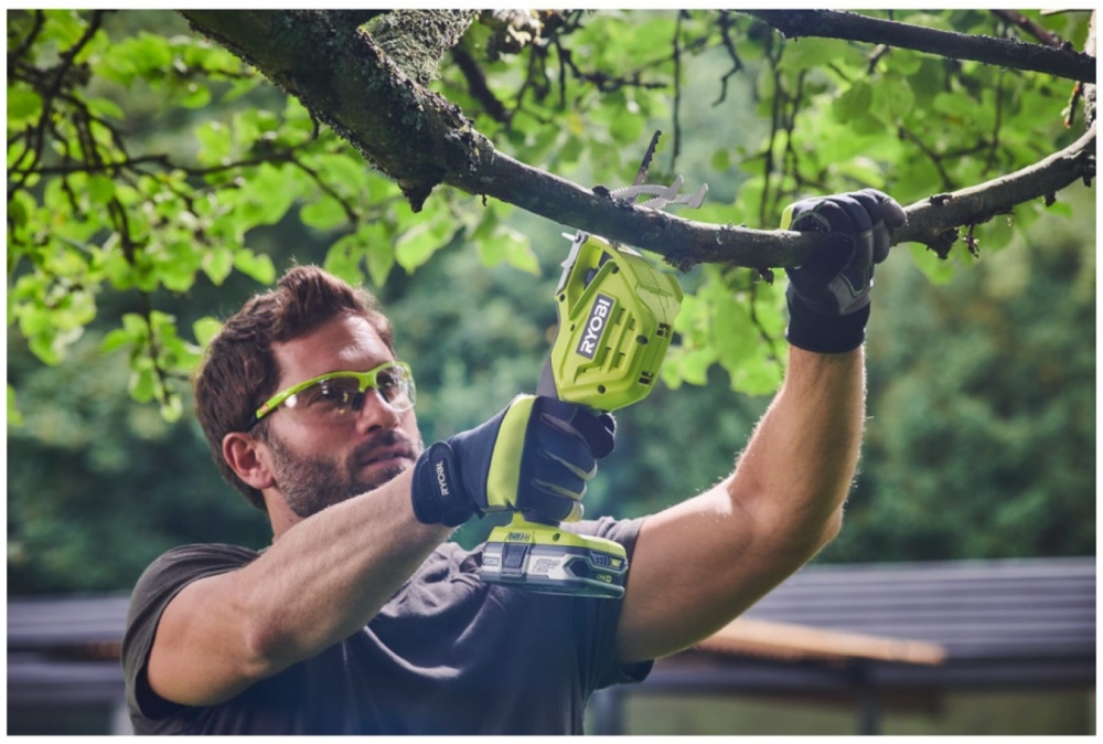 Пила сабельная аккумуляторная RYOBI RY18PSA-0