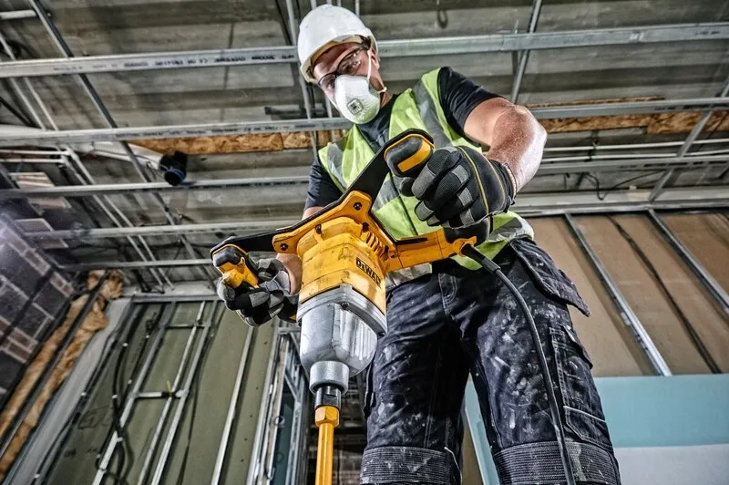 Сетевая дрель-миксер DeWalt DWD241