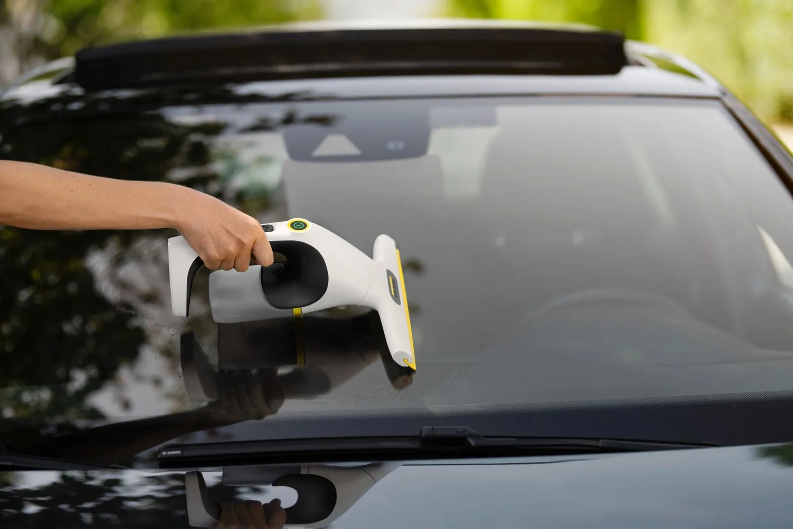 Стеклоочиститель Karcher WV 1 Compact Care+ 1.633-634.0
