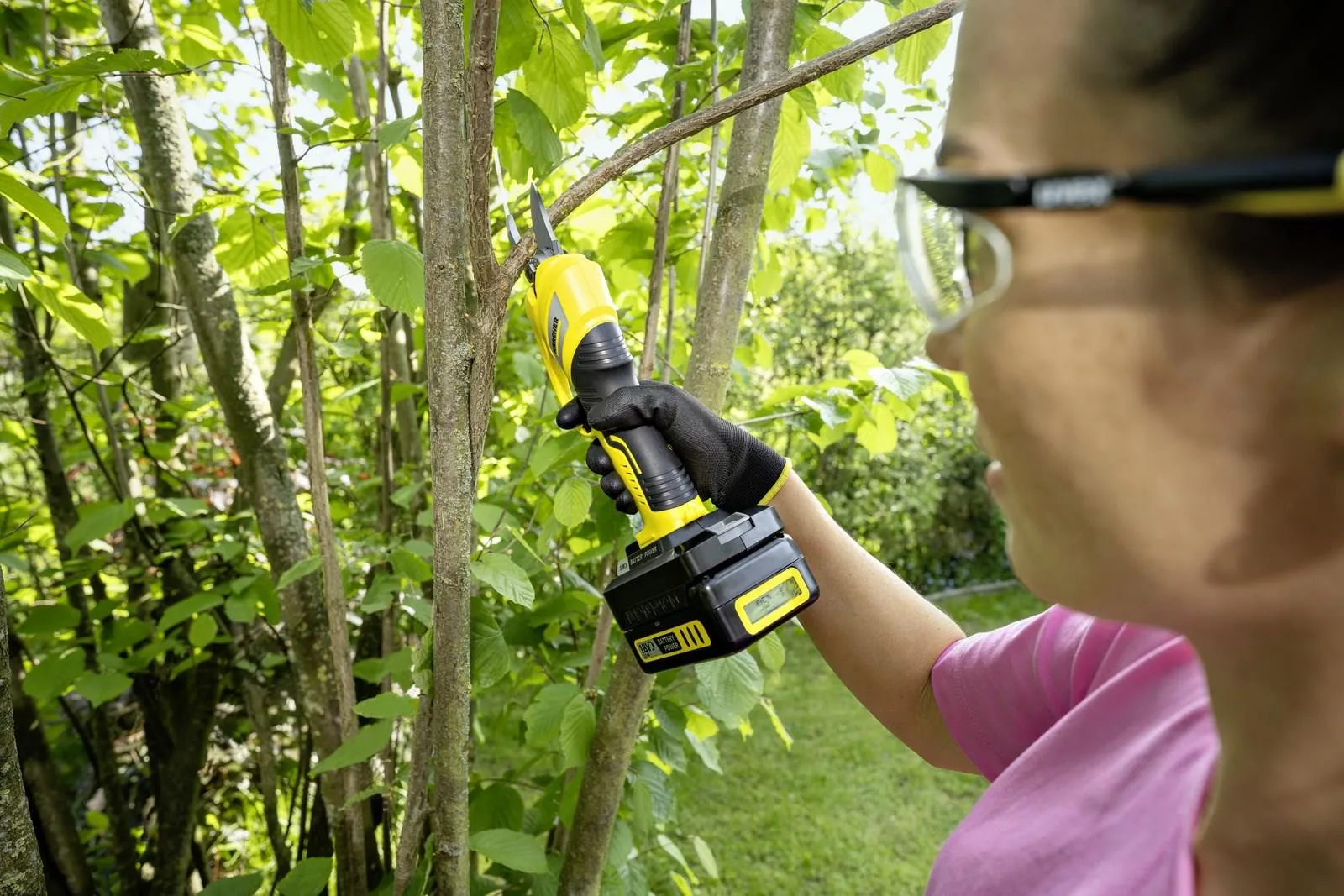 Аккумуляторный секатор Karcher TLO 2-18 1.445-340.0