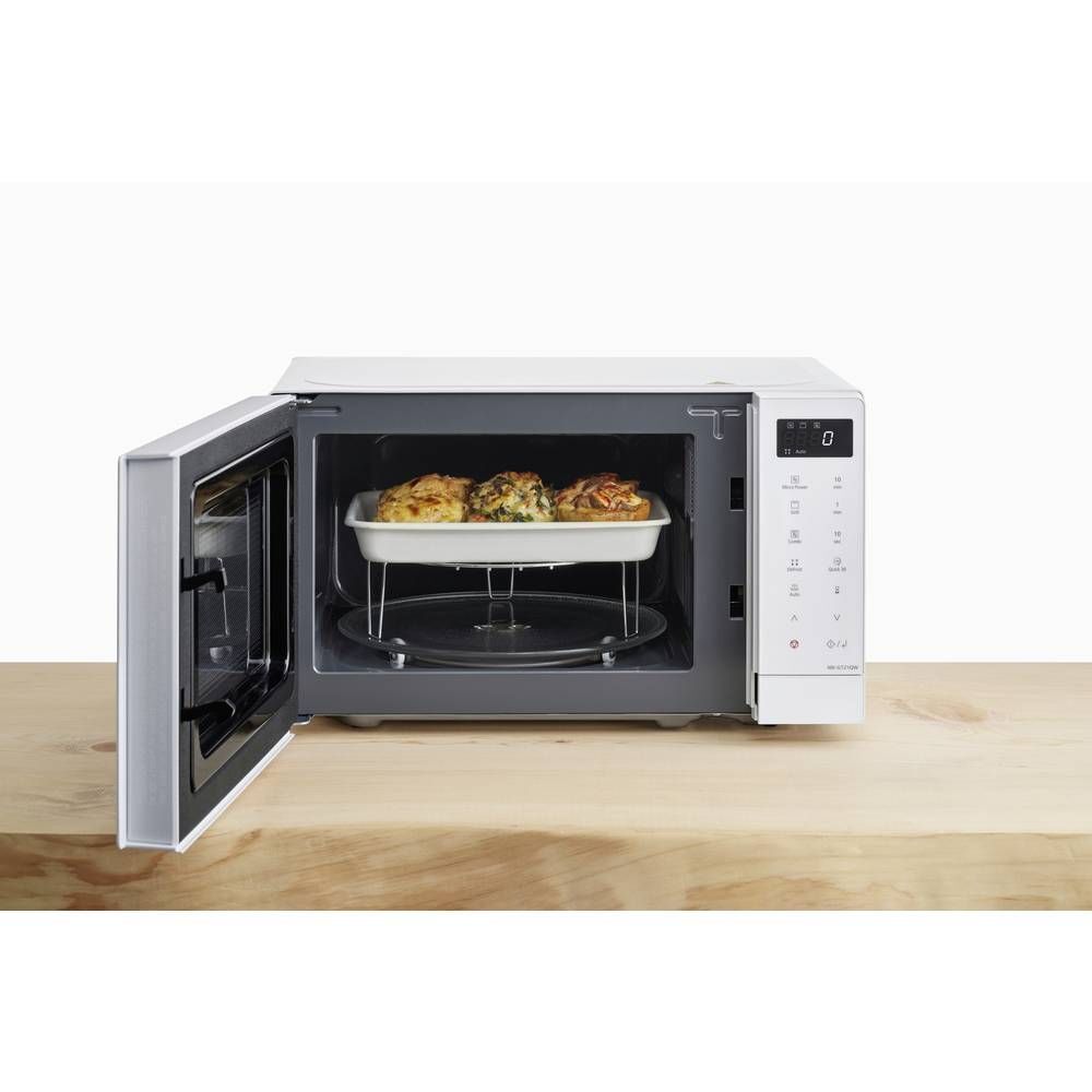 Микроволновая печь Panasonic NN-GT21QWEPG с грилем