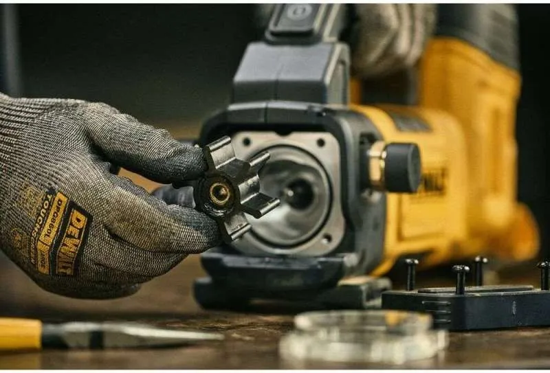 Аккумуляторный перекачивающий насос DeWalt DCE050N, без АКБ и ЗУ