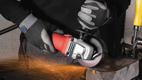 Угловая шлифмашина Milwaukee AG 10-125EK 4933451220