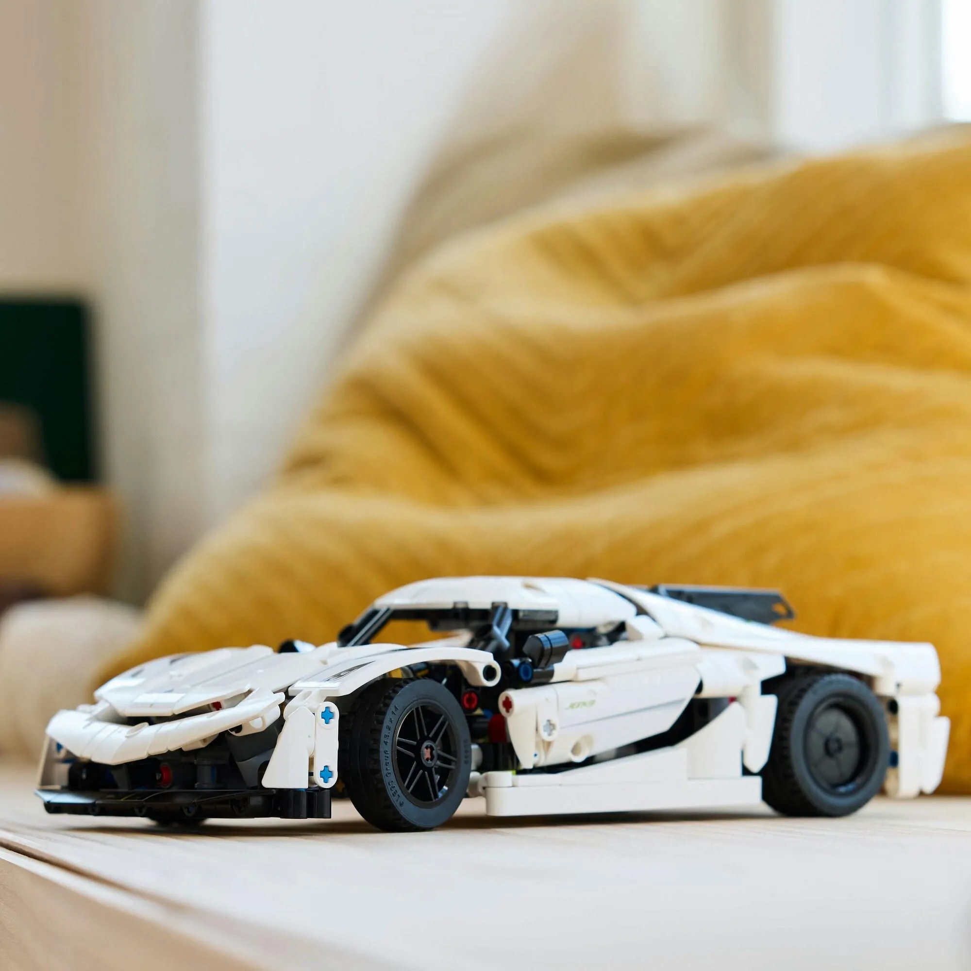 Конструктор LEGO Technic 42184 Koenigsegg Jesko Absolut