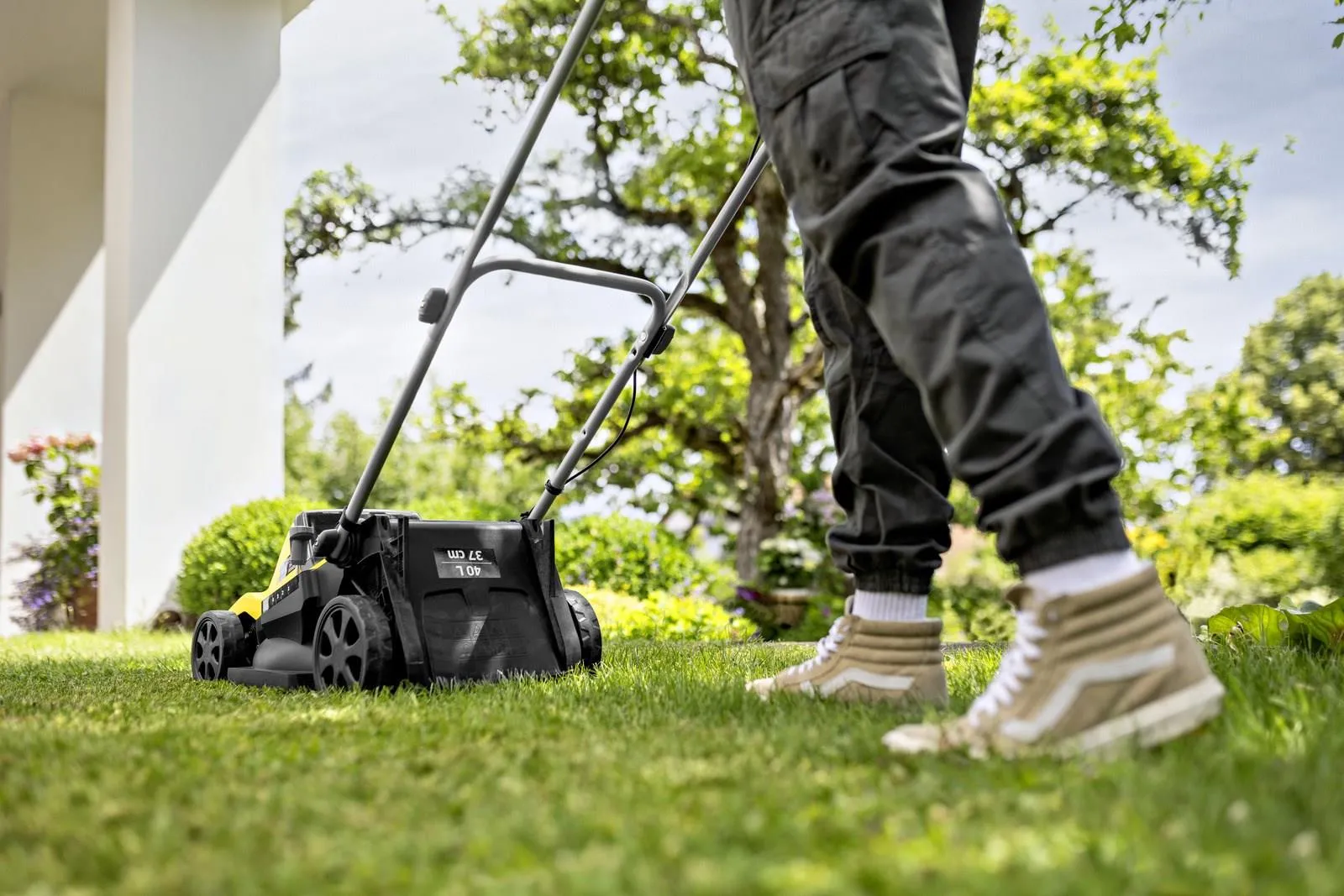 Газонокосилка аккумуляторная Karcher LMO 4-18 Dual 1.445-420.0
