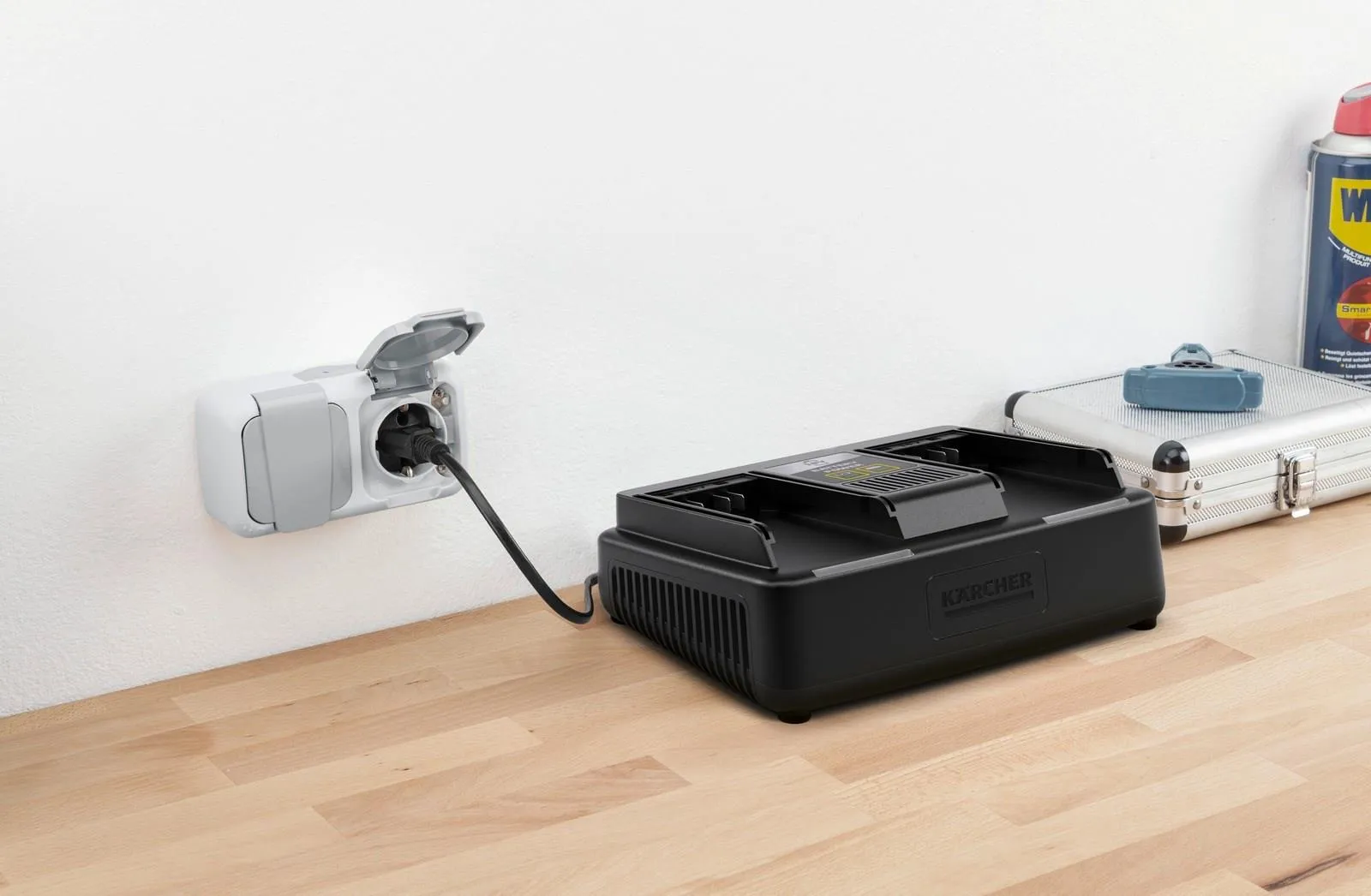 Быстрозарядное устройство Karcher Dual Battery Power 18 В 2.445-028.0