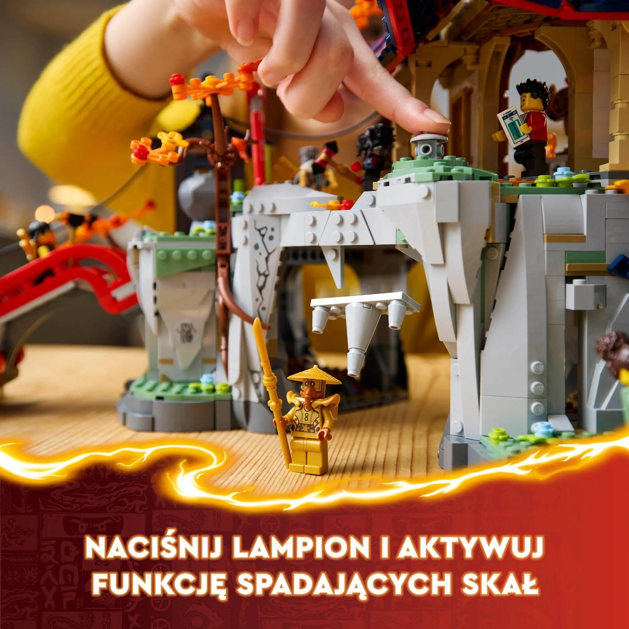 Конструктор LEGO NINJAGO 71814 Турнирный город с храмом