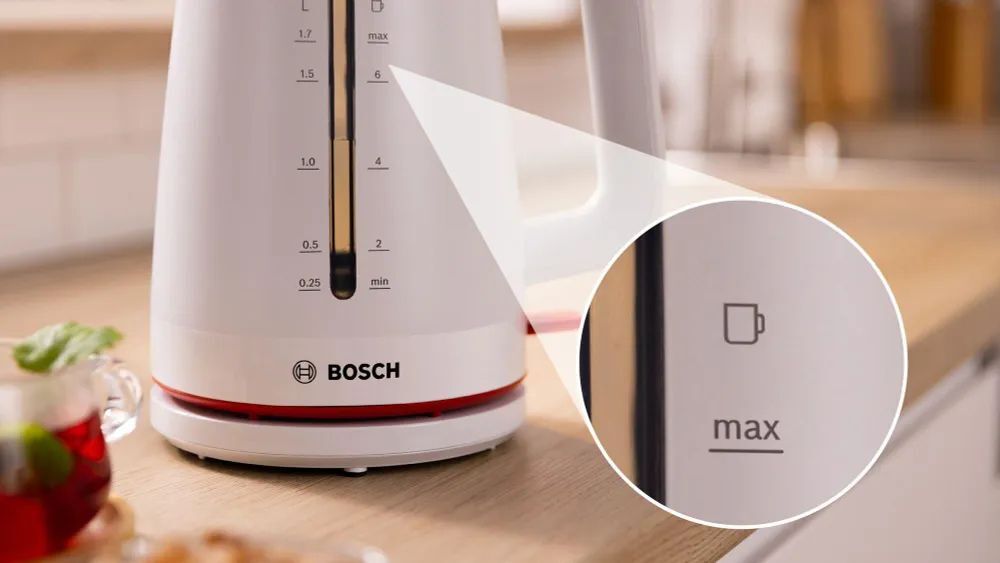 Bosch Электрический чайник MyMoment TWK3M121, белый