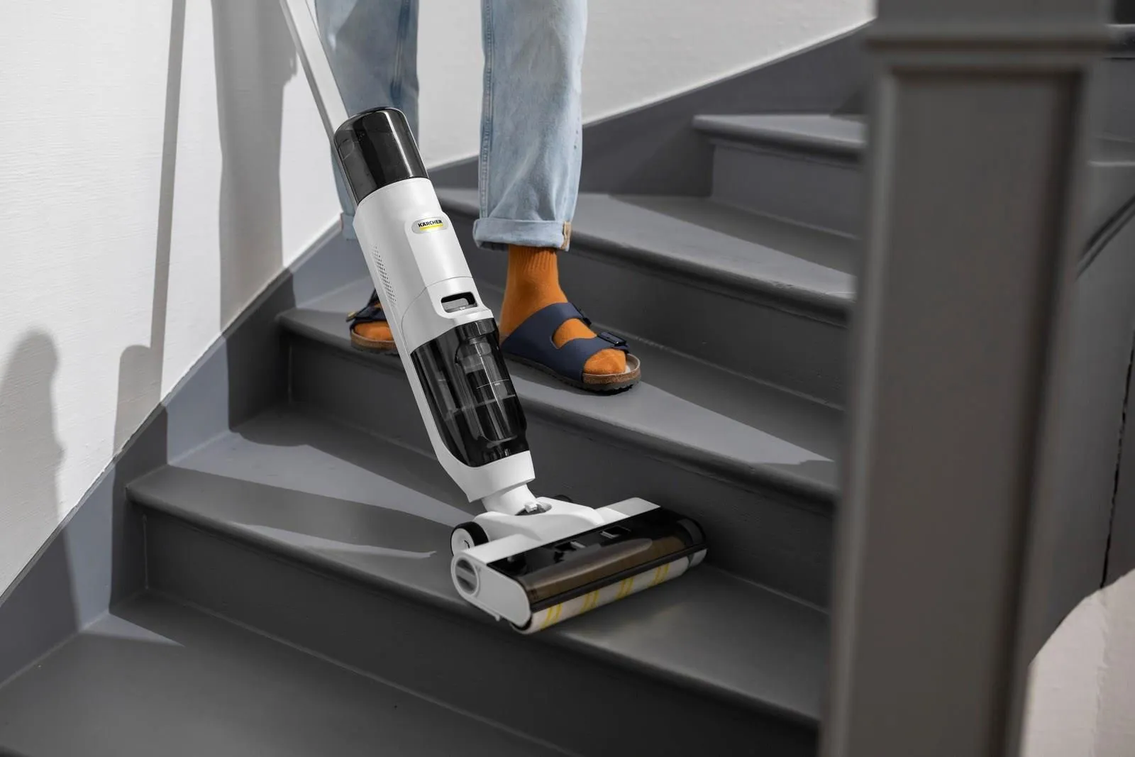 Электрическая швабра Karcher FCV 2 Natural N (1.056-101.0)