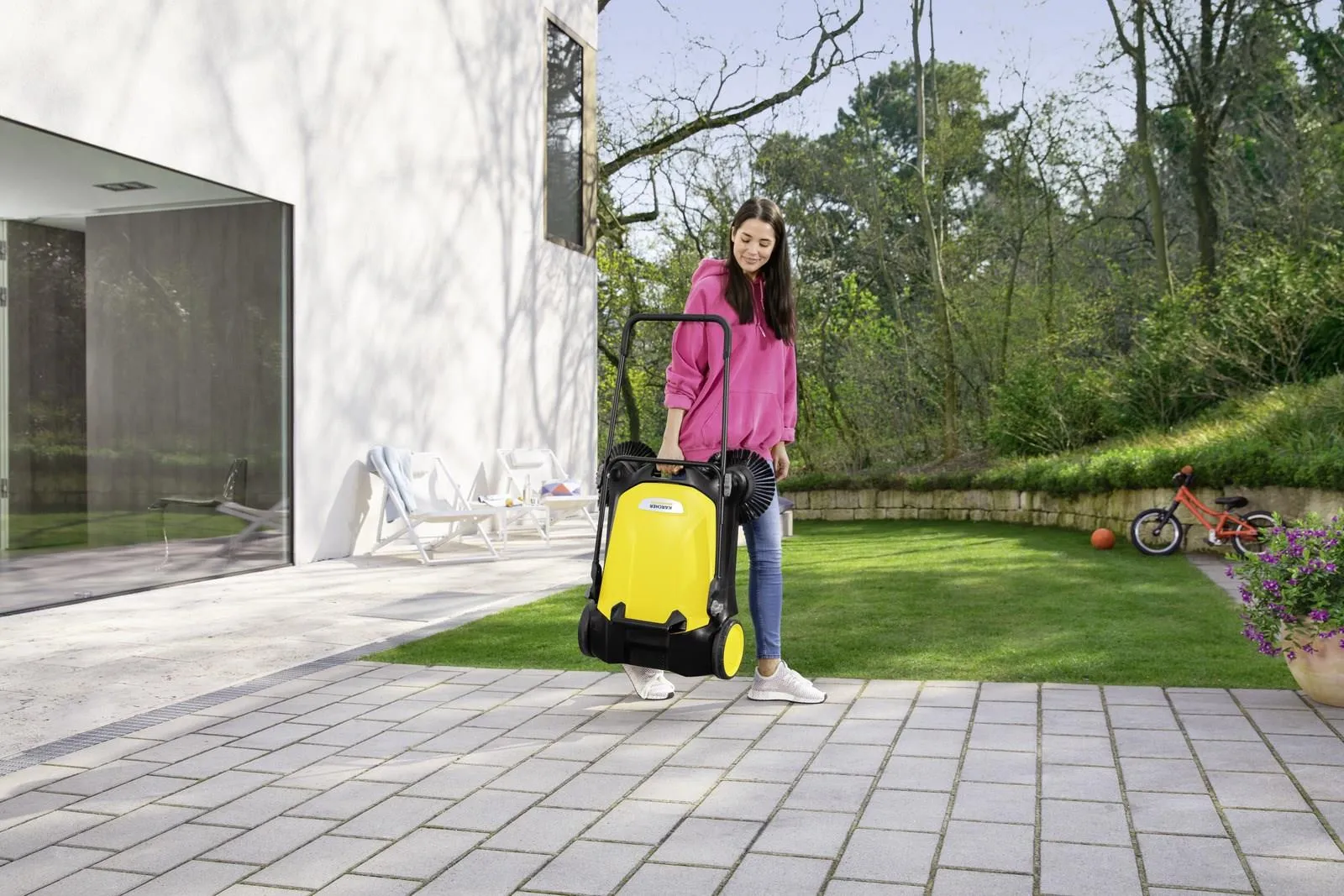 Ручная подметальная машина KARCHER S4 Twin 1.766-360.0