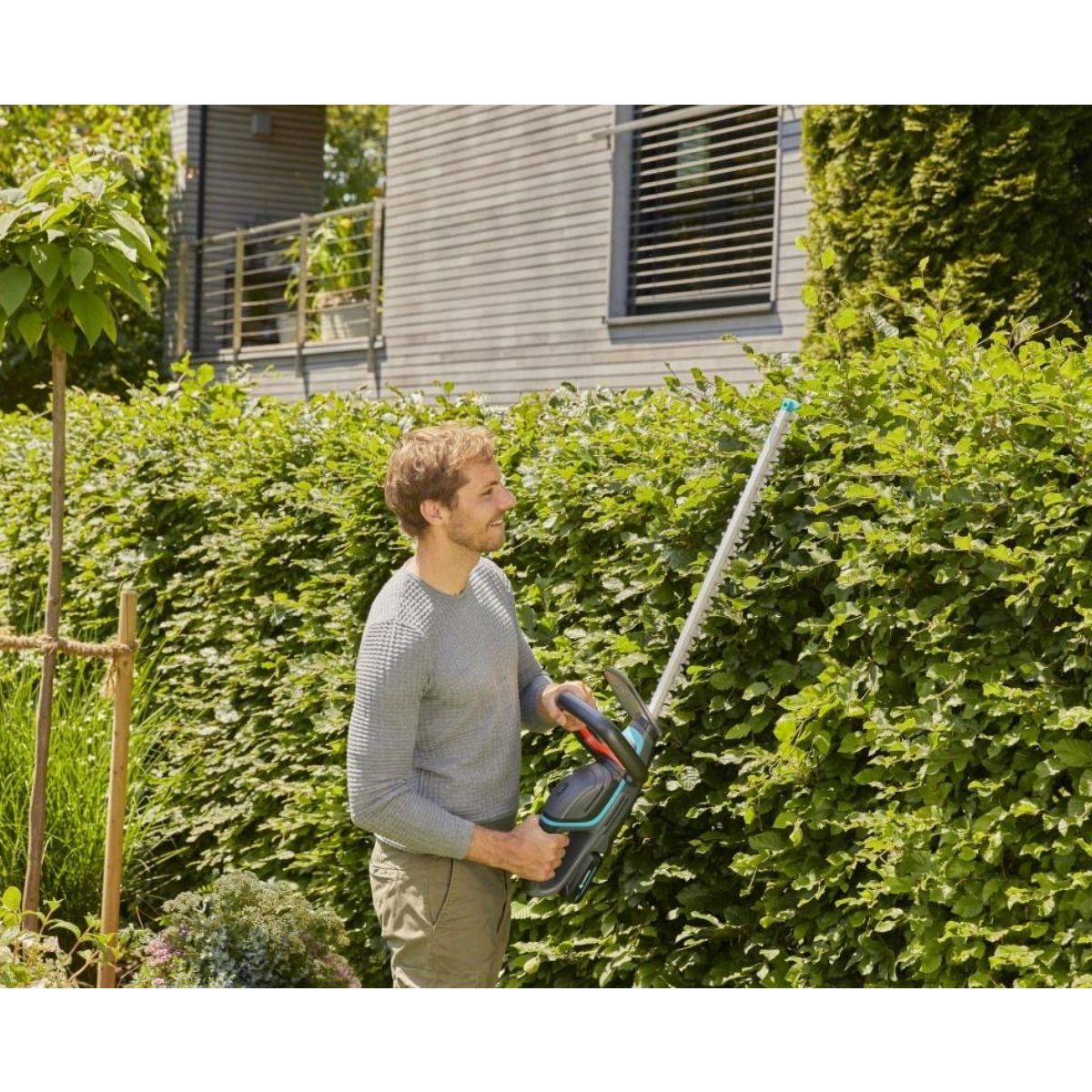 Аккумуляторные ножницы Gardena 14731-20.000.00