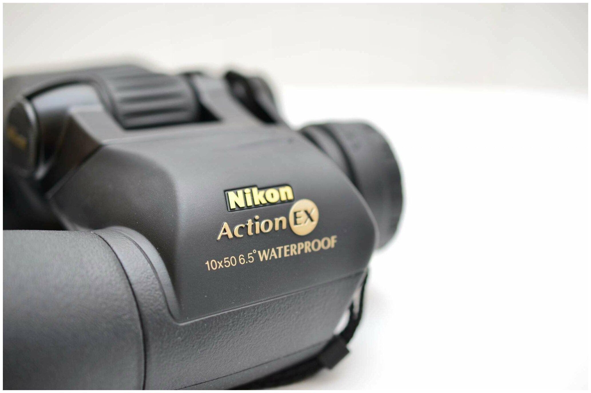 Бинокль Nikon Action EX 10x50 CF черный