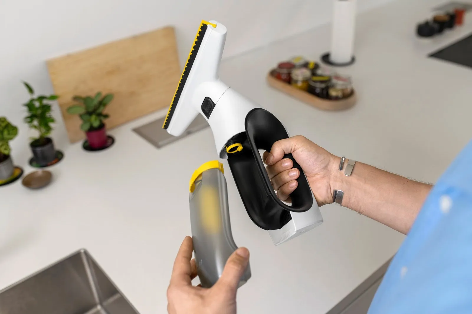 Стеклоочиститель Karcher WV 2 Universal Multi 1.633-677.0