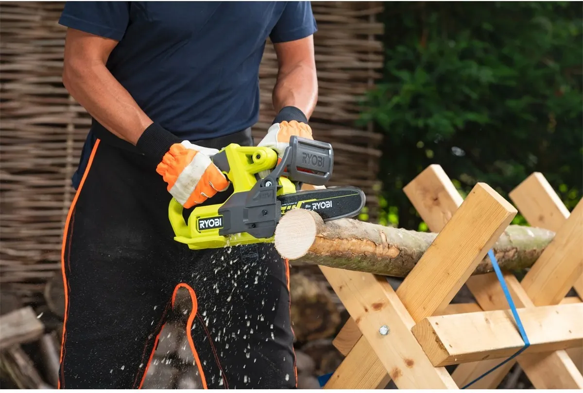 Аккумуляторная цепная пила RYOBI RY18CS20A-120P