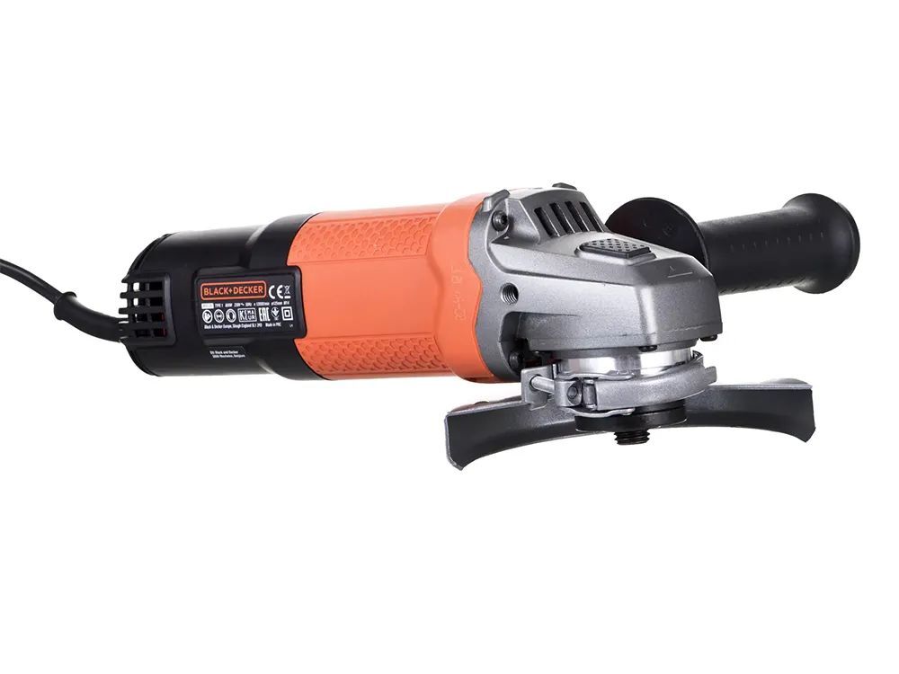 Угловая шлифовальная машина Black&Decker BEG110