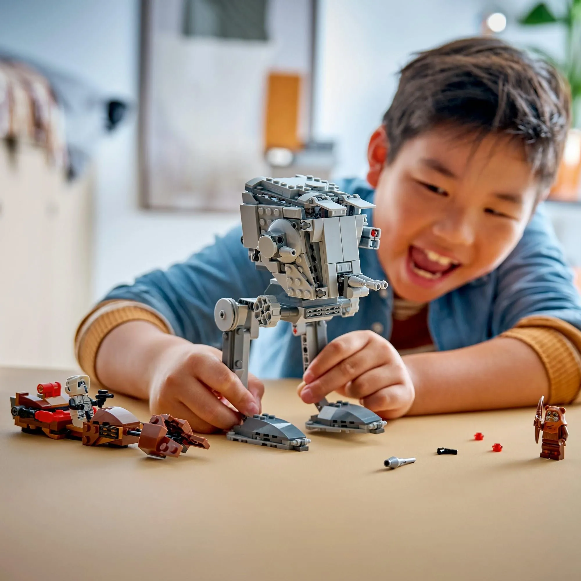 Конструктор LEGO Star Wars 75424 SMART Play: Атака AT-ST на Эндор