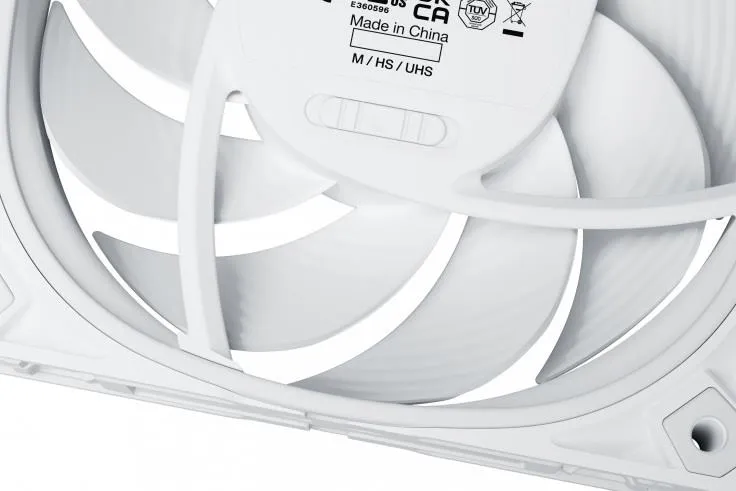 Кулер для корпуса Be Quiet! Silent Wings Pro 4 140mm PWM