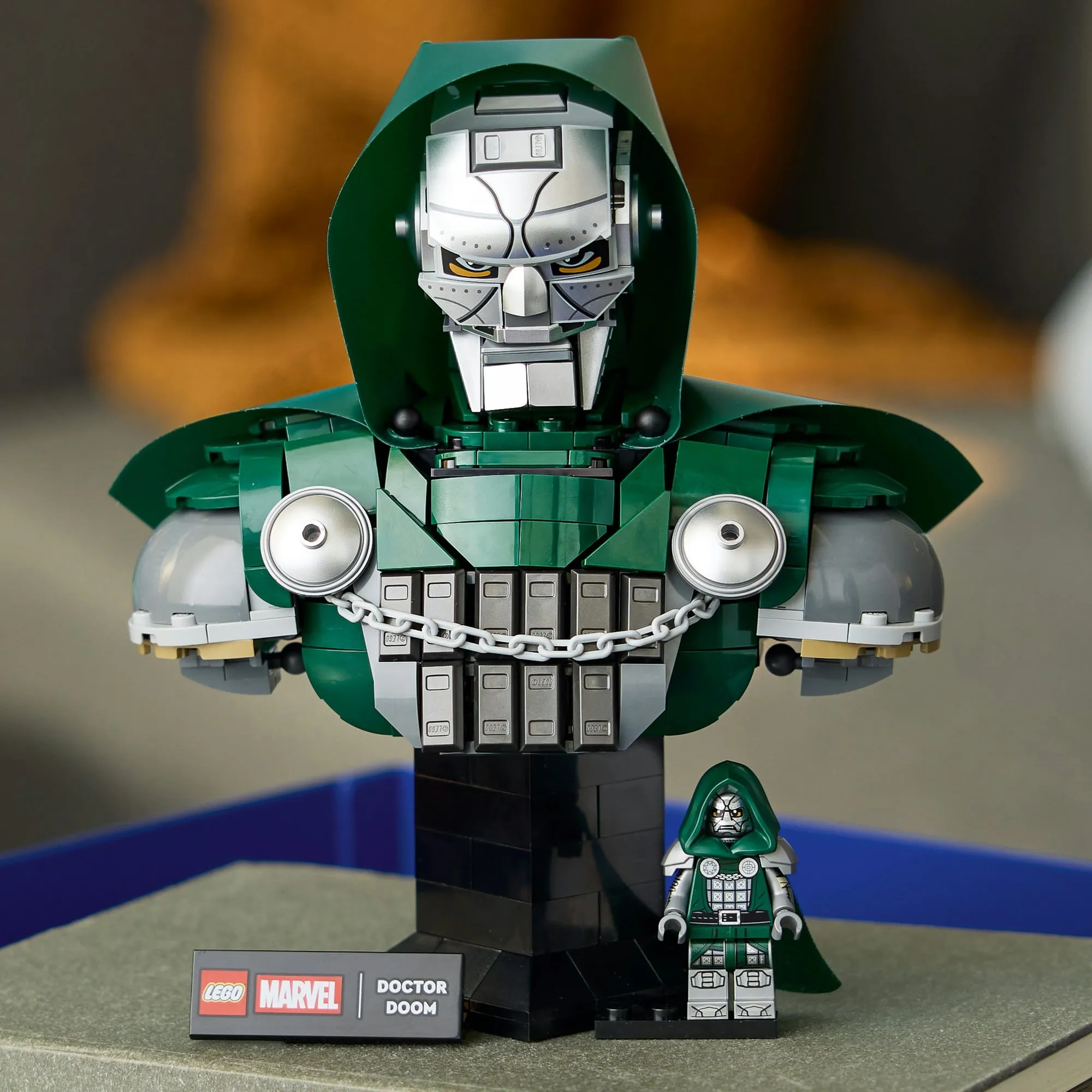 Конструктор LEGO Marvel 76345 Бюст Доктора Дума