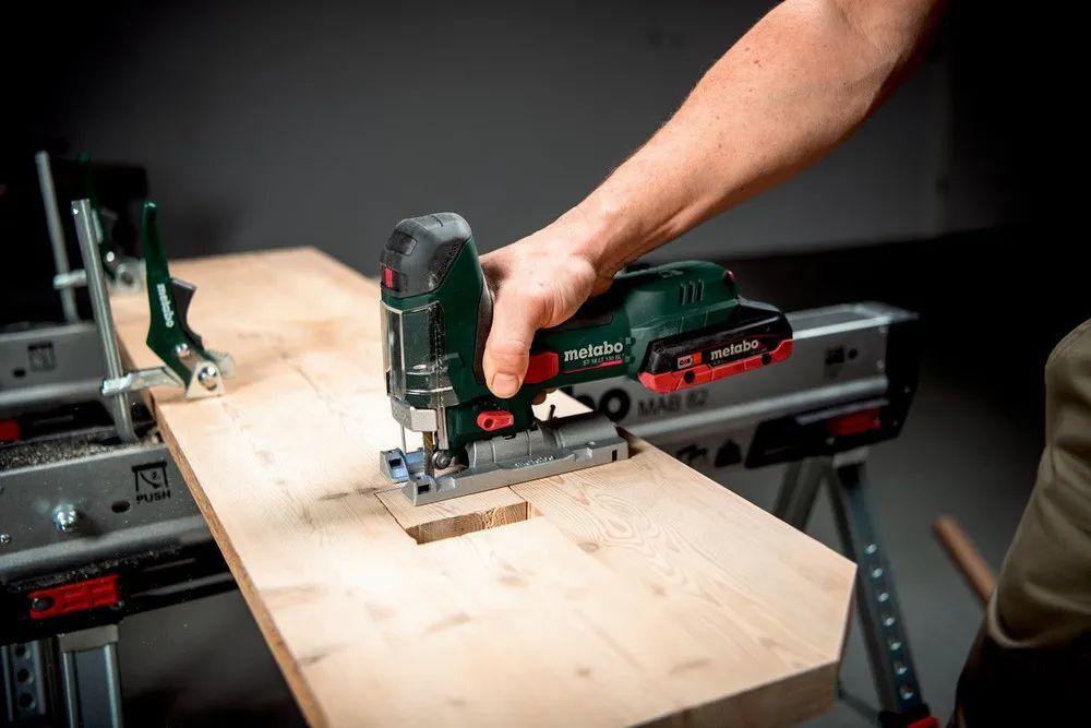Лобзик аккумуляторный Metabo ST 18 LT 130 BL 601054840 в кейсе metaBOX без акб и зу