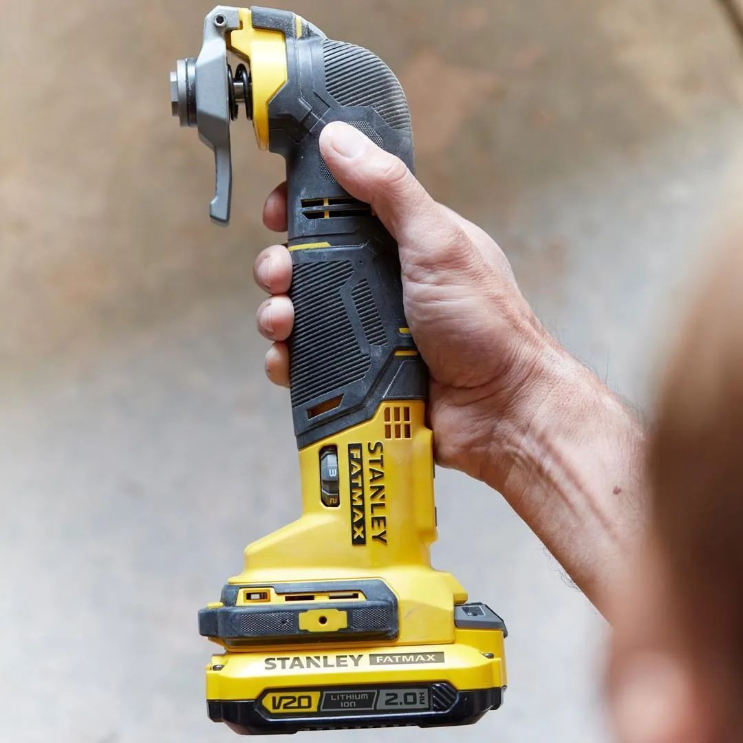 Многофункциональный инструмент аккумуляторный Stanley Fatmax (SFMCE500D2KQW)