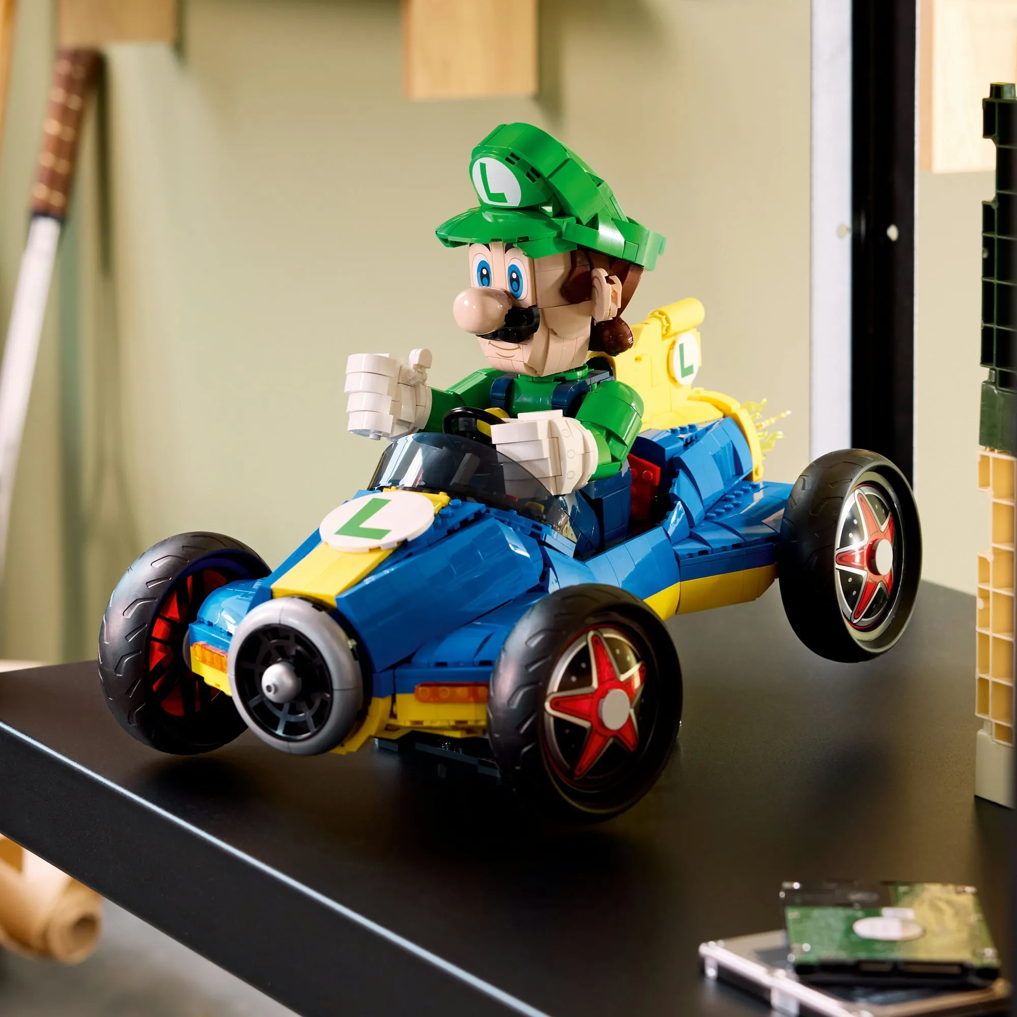LEGO Super Mario 72050 Mario Kart — Луиджи и Mach 8