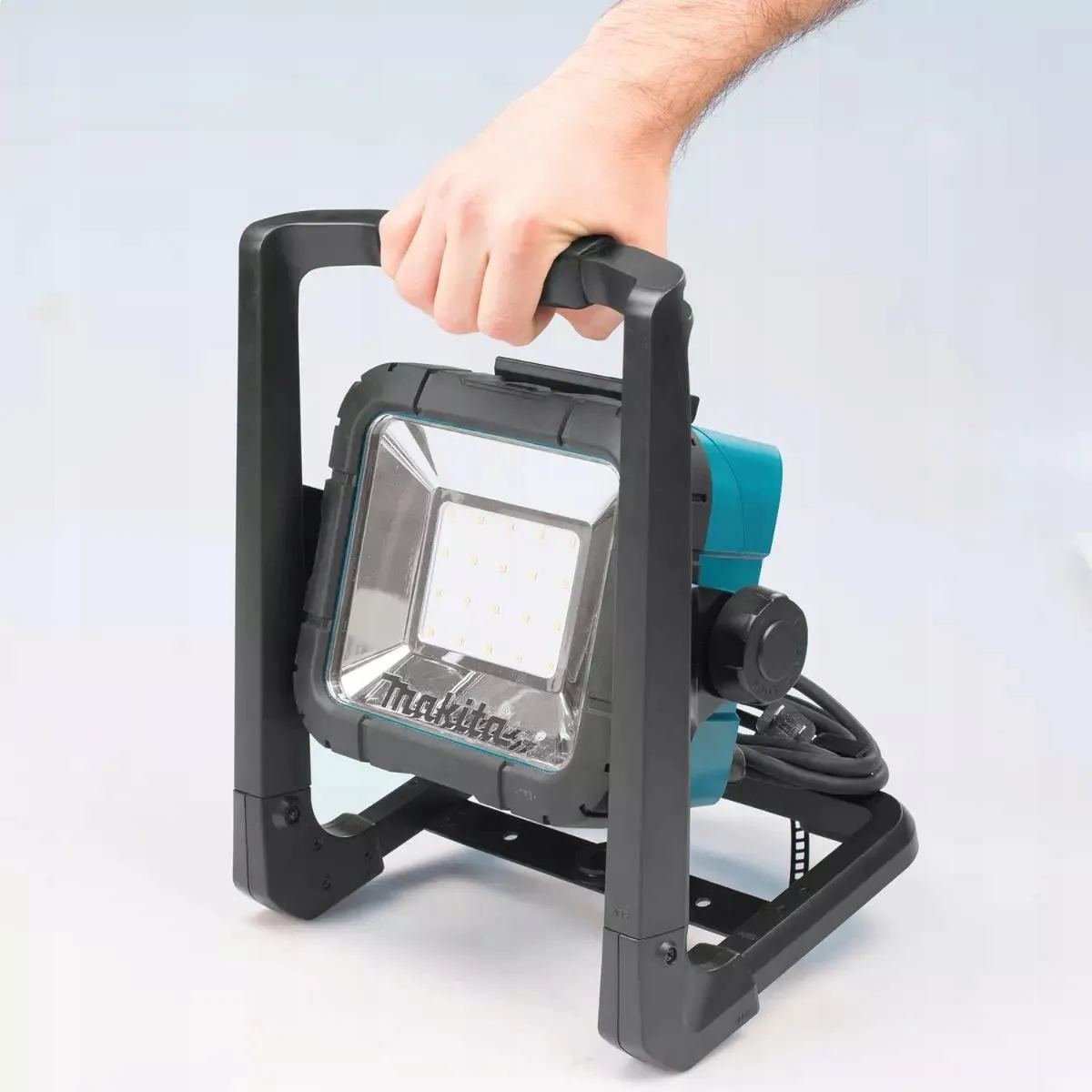 Аккумуляторный фонарь Makita DML805 14,4–18 В LXT, без АКБ и ЗУ