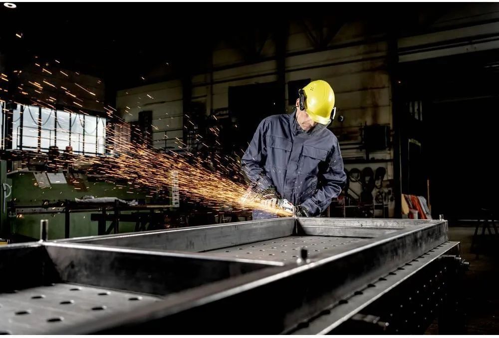 Угловая шлифмашина аккумуляторная Metabo WPB 18 LT BL 11-125 Quick