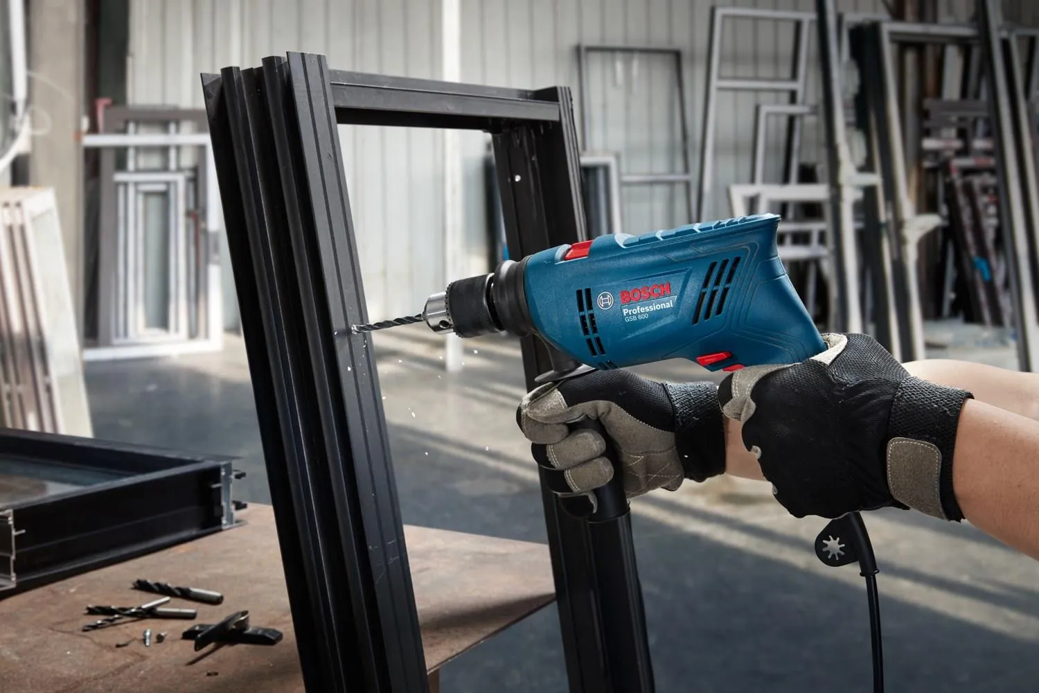 Дрель Bosch GSB 600 Professional 06011A0320