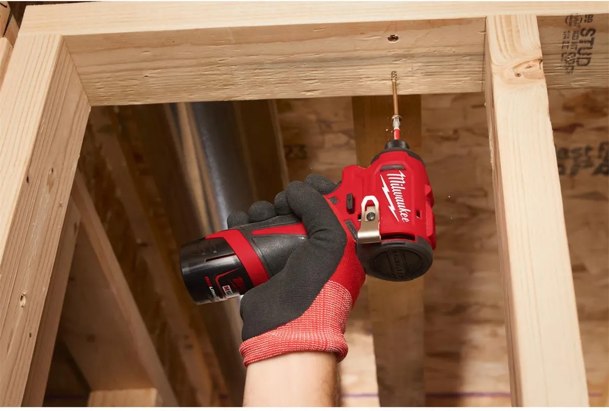 Аккумуляторный ударный винтоверт Milwaukee M12 BLIDRC-0 4933499689