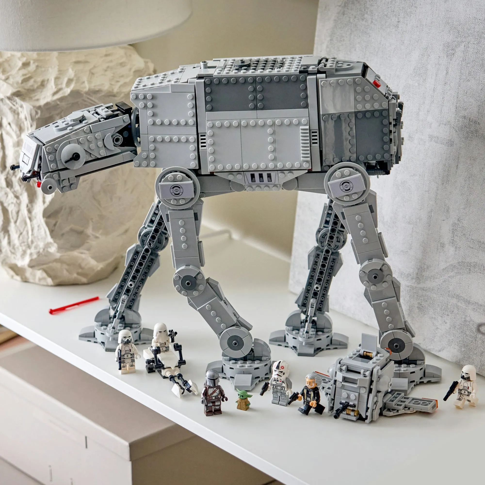 Конструктор LEGO Star Wars 75454 Вездеход AT-AT остатков Империи и INT-4