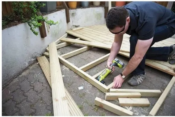 Дрель-шуруповерт RYOBI RAD1801M