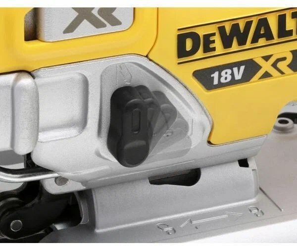Аккумуляторный электролобзик DeWALT DCS334NT