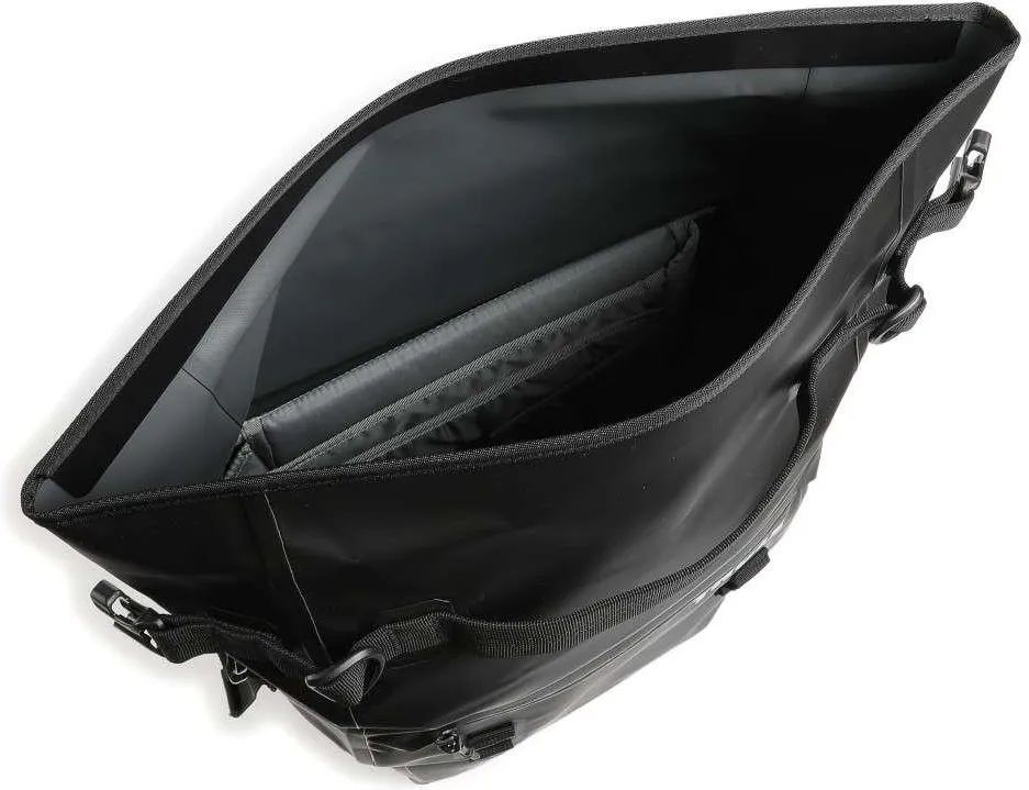Сумка Thule 22л для багажника черная