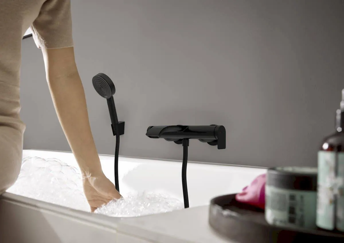Ручной душ Hansgrohe Rainfinity 130 3jet, черный матовый 26864670