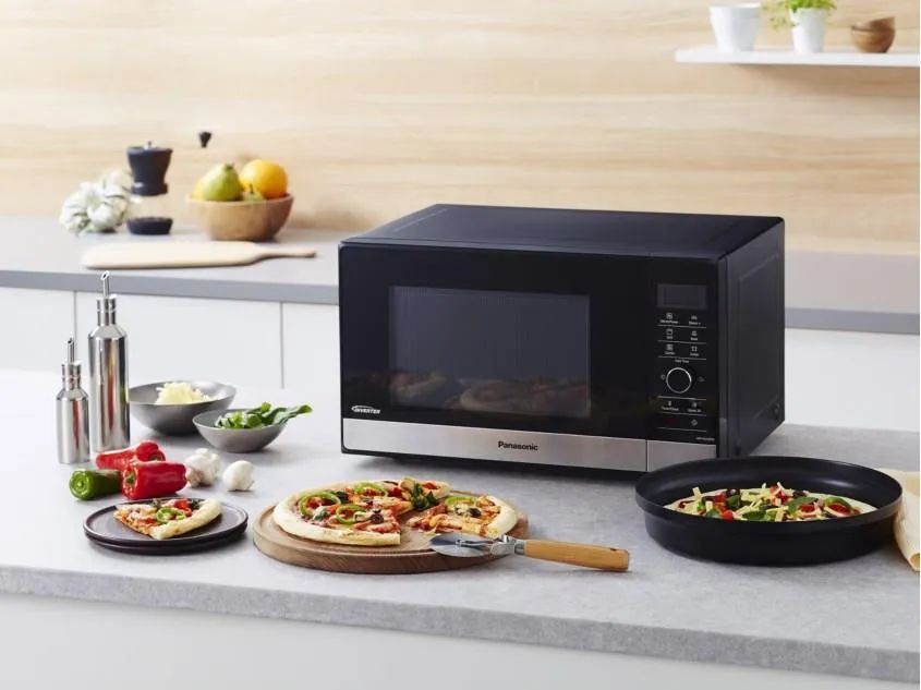 Микроволновая печь Panasonic NN-GD38HSSUG с грилем