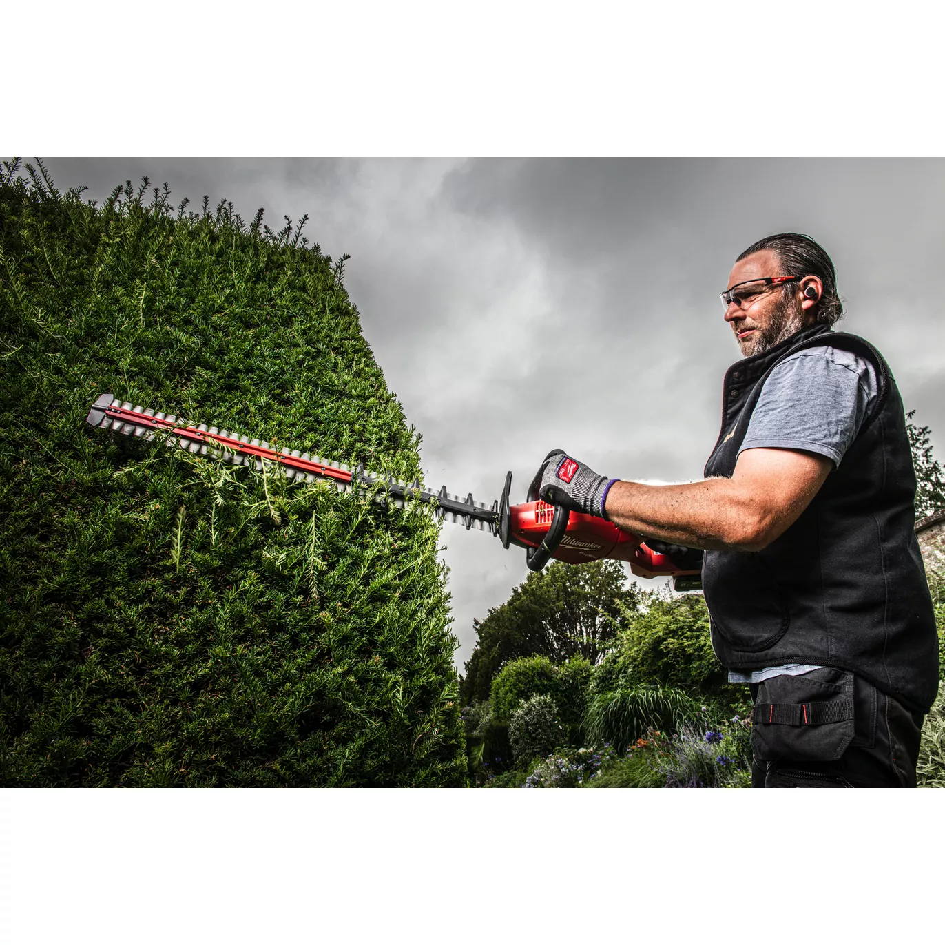 Аккумуляторный кусторез Milwaukee M18 FHET60G2-0 4932498512