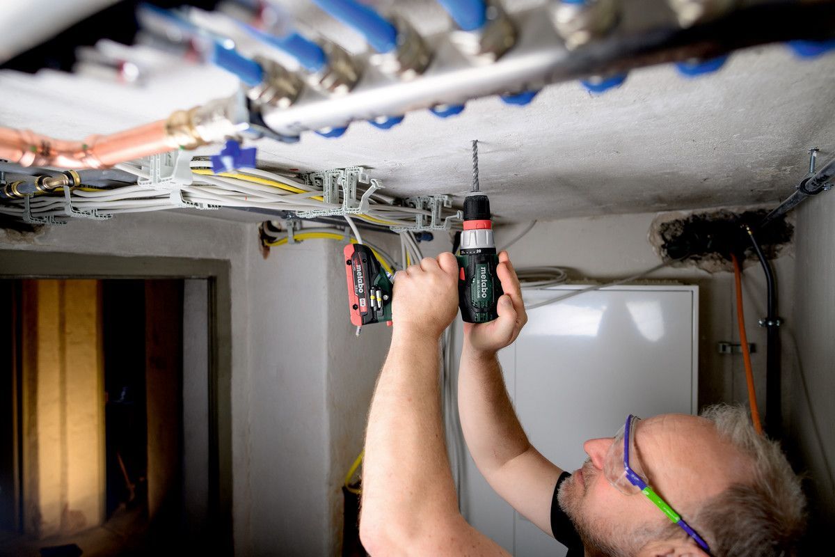 Дрель-шуруповёрт аккумуляторная Metabo SB 18 L 22.0 Ah Q ME 614054500 в кейсе metaBOX с 2 аккумуляторами Li-Power 18 V/2.0 Ah и ЗУ SC 36