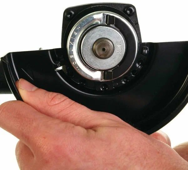 Угловая шлифмашина Milwaukee AG 10-125EK 4933451220