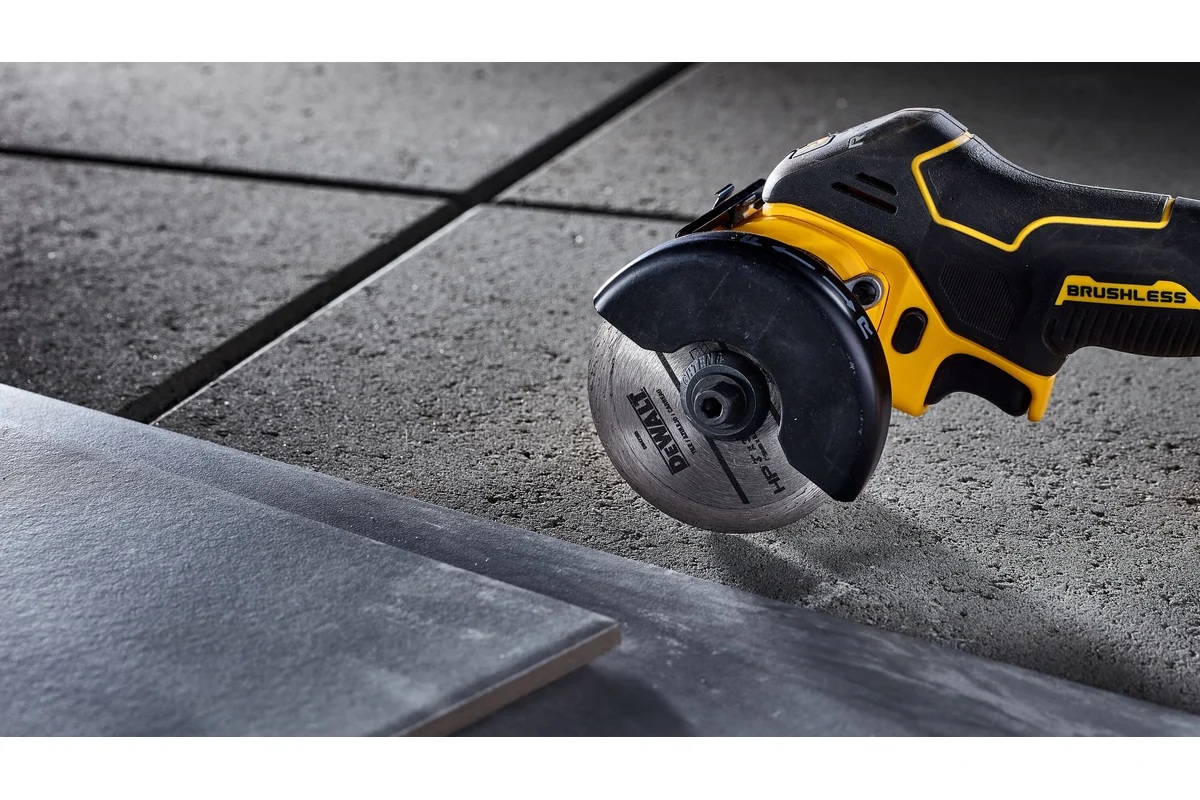 Аккумуляторная отрезная машина DeWalt DCS438E2T, с 2 АКБ PowerStack, ЗУ и кейсом TSTAK