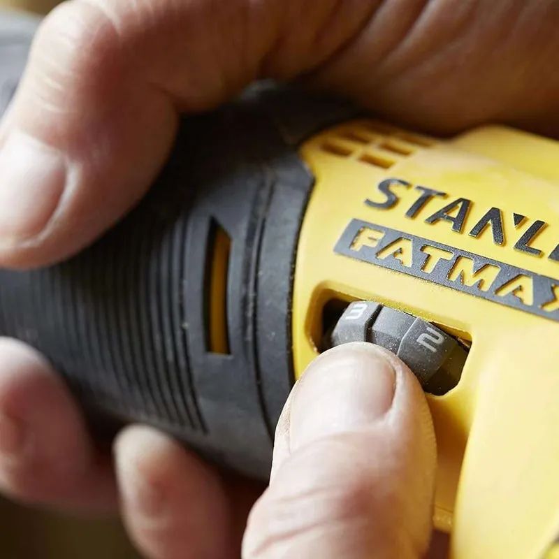 Многофункциональный инструмент (мультитул) аккумуляторный Stanley Fatmax V20 бесщёточный, без аккумулятора (SFMCE510B-XJ)