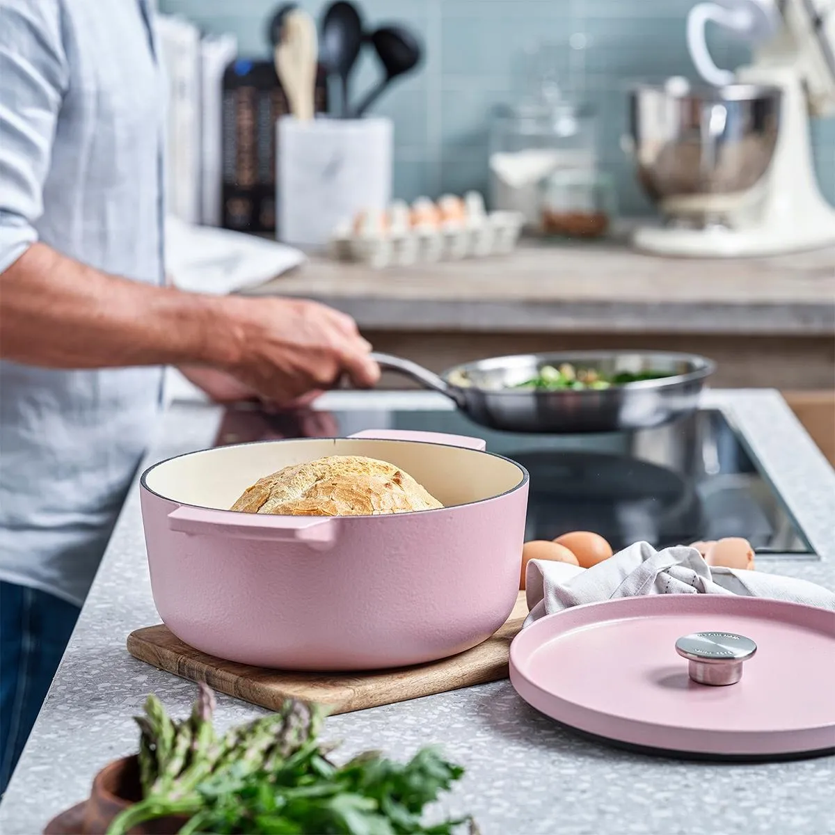 Чугунная кастрюля KitchenAid 3,3 л, пудрово-розовая