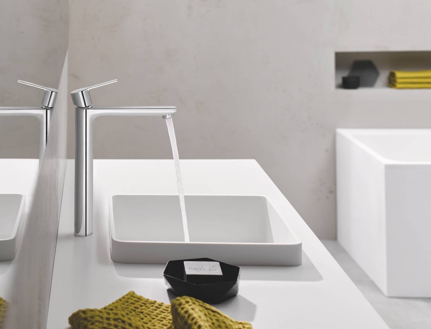 Смеситель для раковины (умывальника) Grohe Lineare 23405001