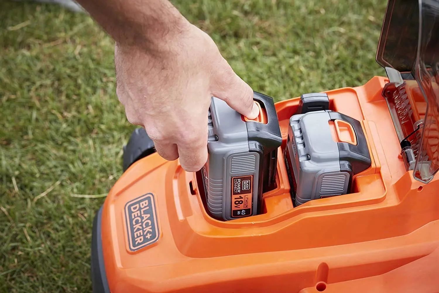 Газонокосилка аккумуляторная Black&Decker BCMW3318L2-QW 2х2.5 Ah 18 V с ЗУ